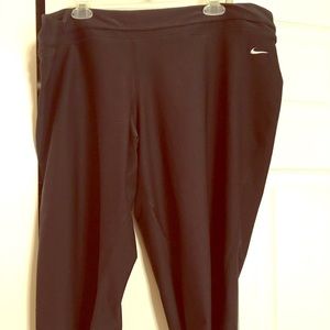 Nike plus size black capris